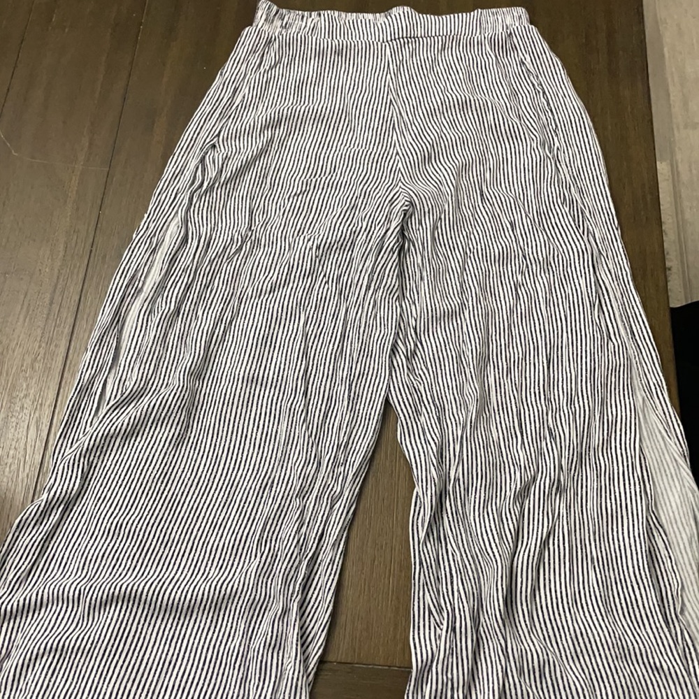 Wide let beachy pant